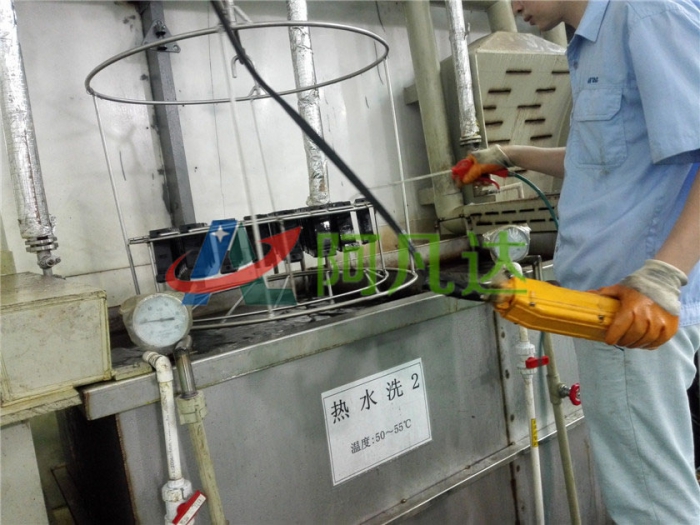 水基清洗劑的用途